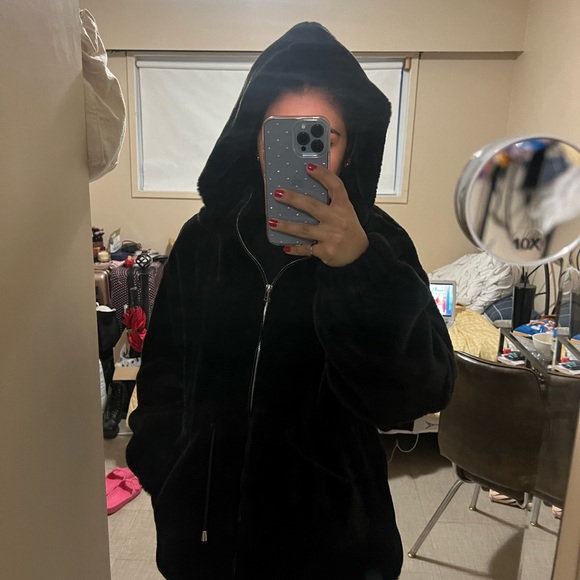 Coat - Picture 2 of 4